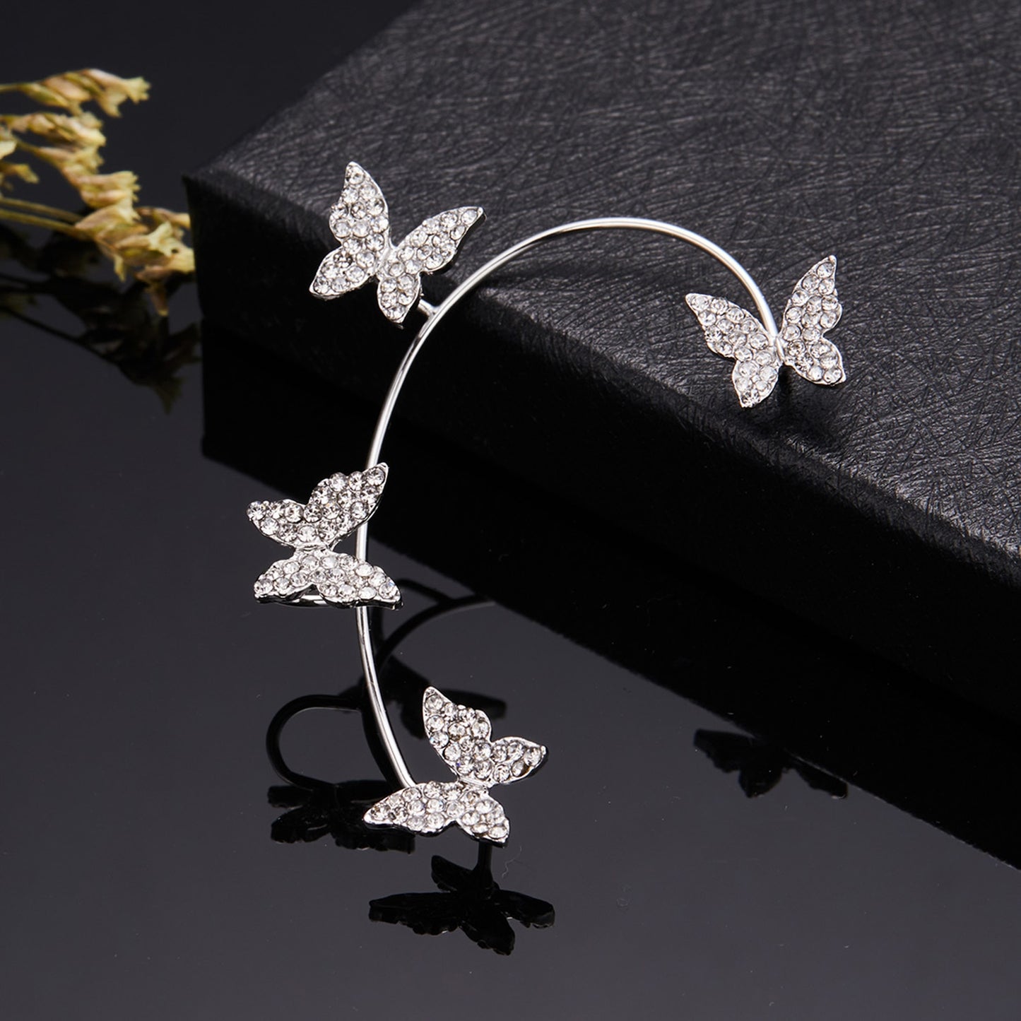Kpop Shiny Zircon Butterfly Earcuff For Women Without Piercing Earrings 2022 Fashion Ear Clip Earrings Bride Wedding Jewelry